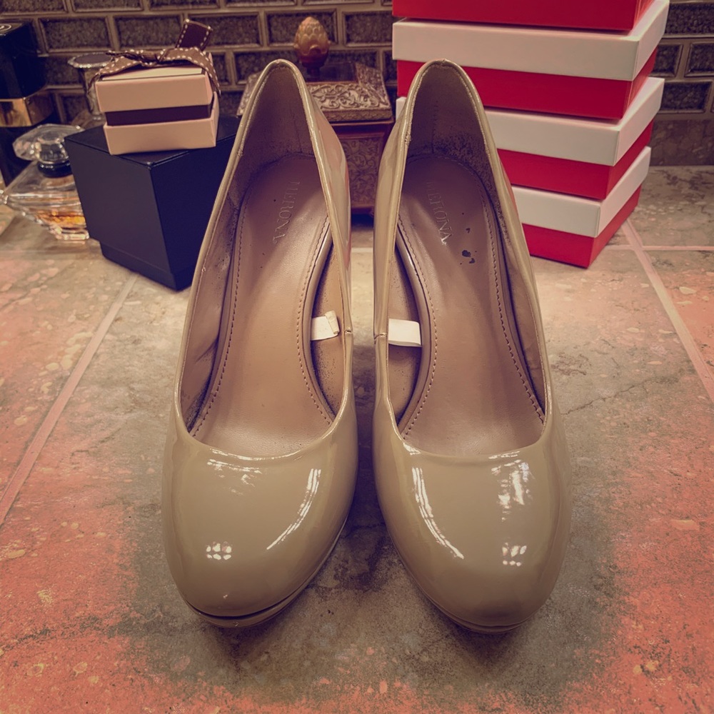 Merona beige pumps.